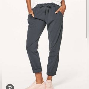 Lululemon On the Fly pant Sz 4